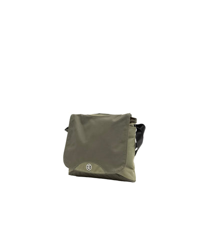| Colour: Green