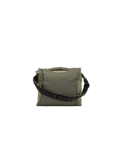 | Colour: Green