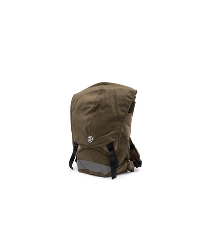 | Colour: Olive