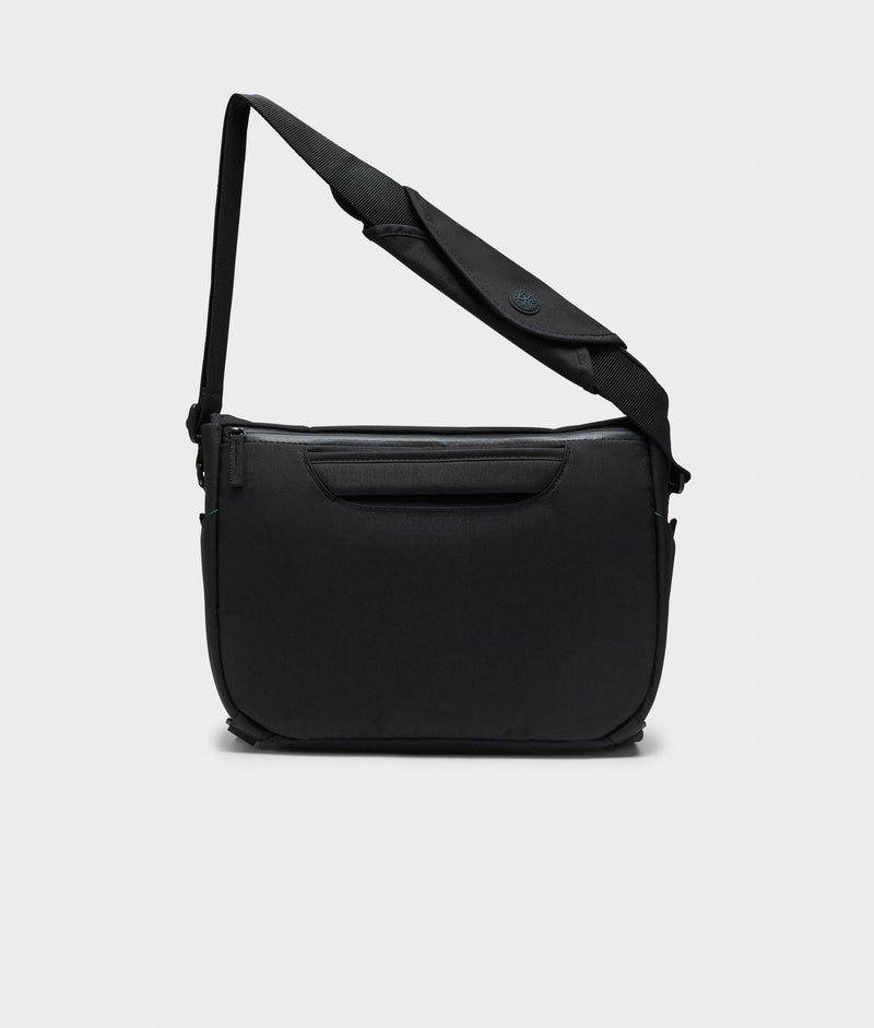 | Colour: Black