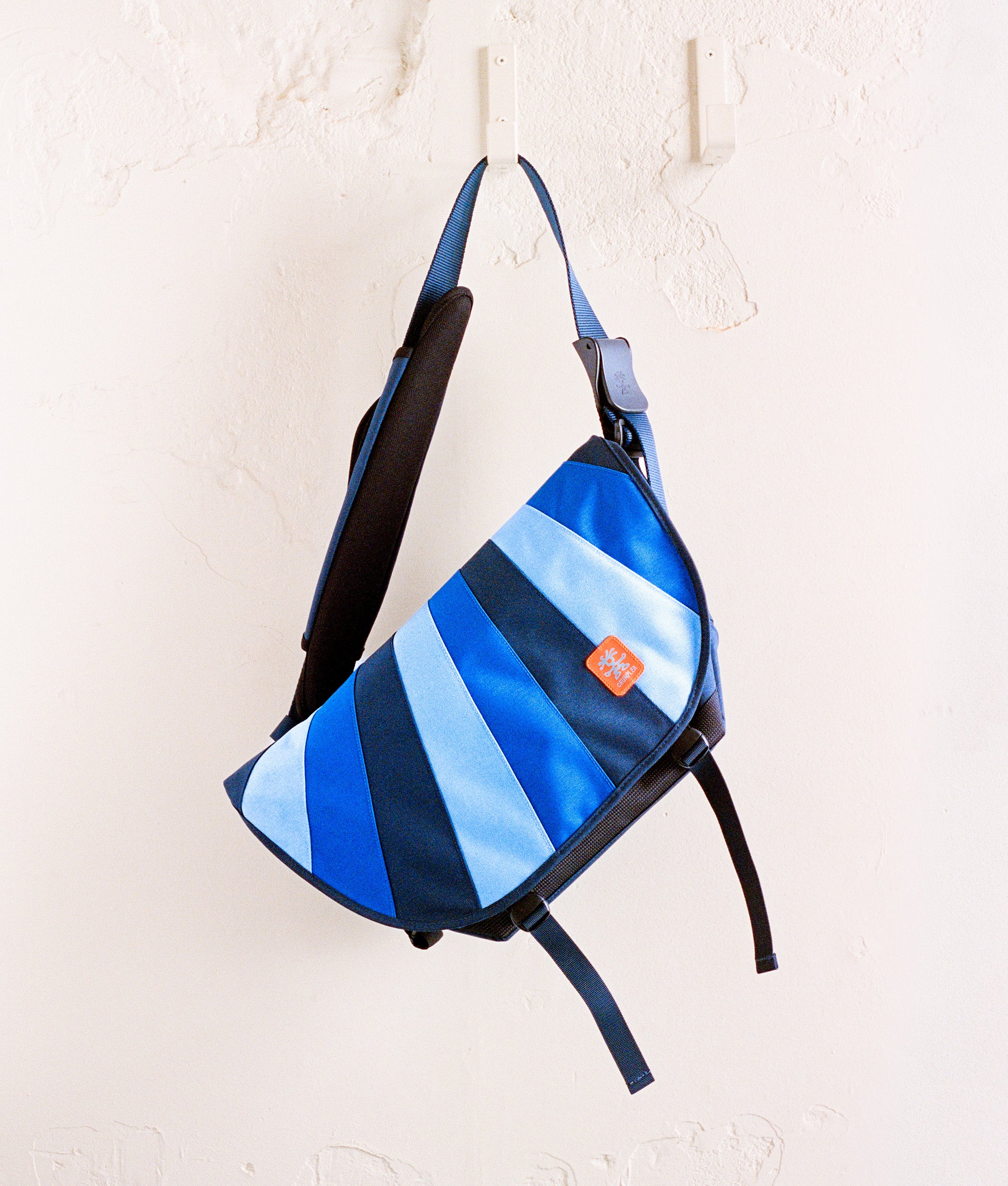 Crumpler Pattern Year On Year – Crumpler Australia