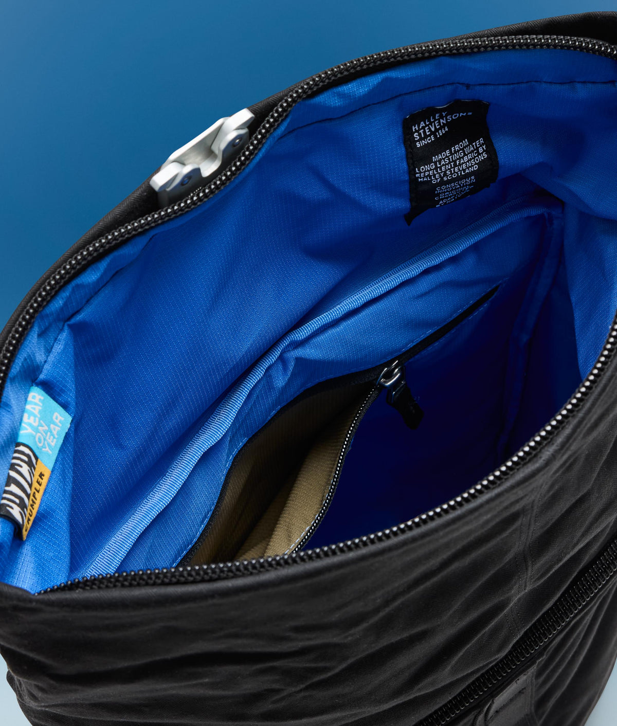 | Colour: Black Waxed Canvas