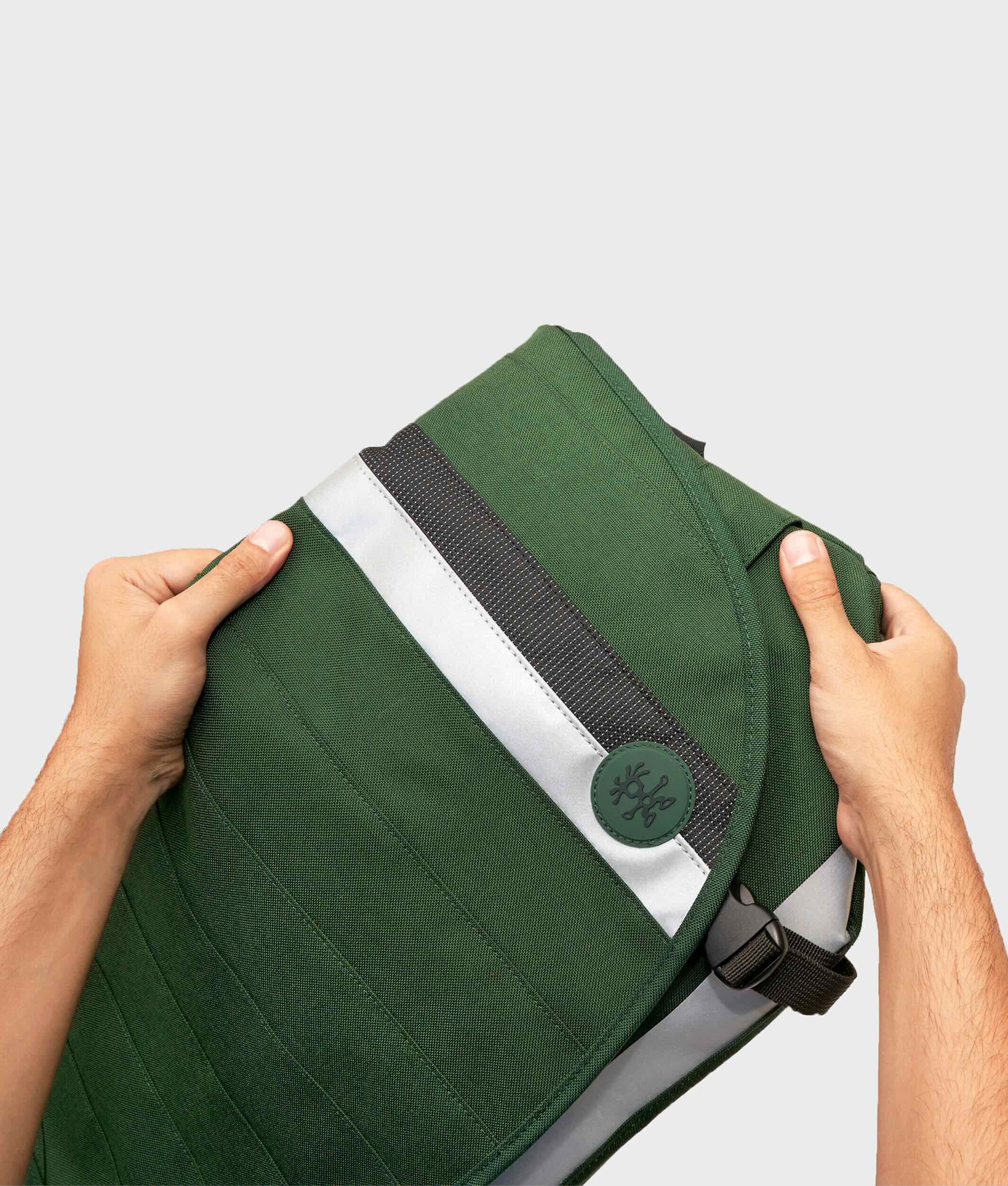 Complete Seed - Large Messenger Bag - Crumpler Australia
