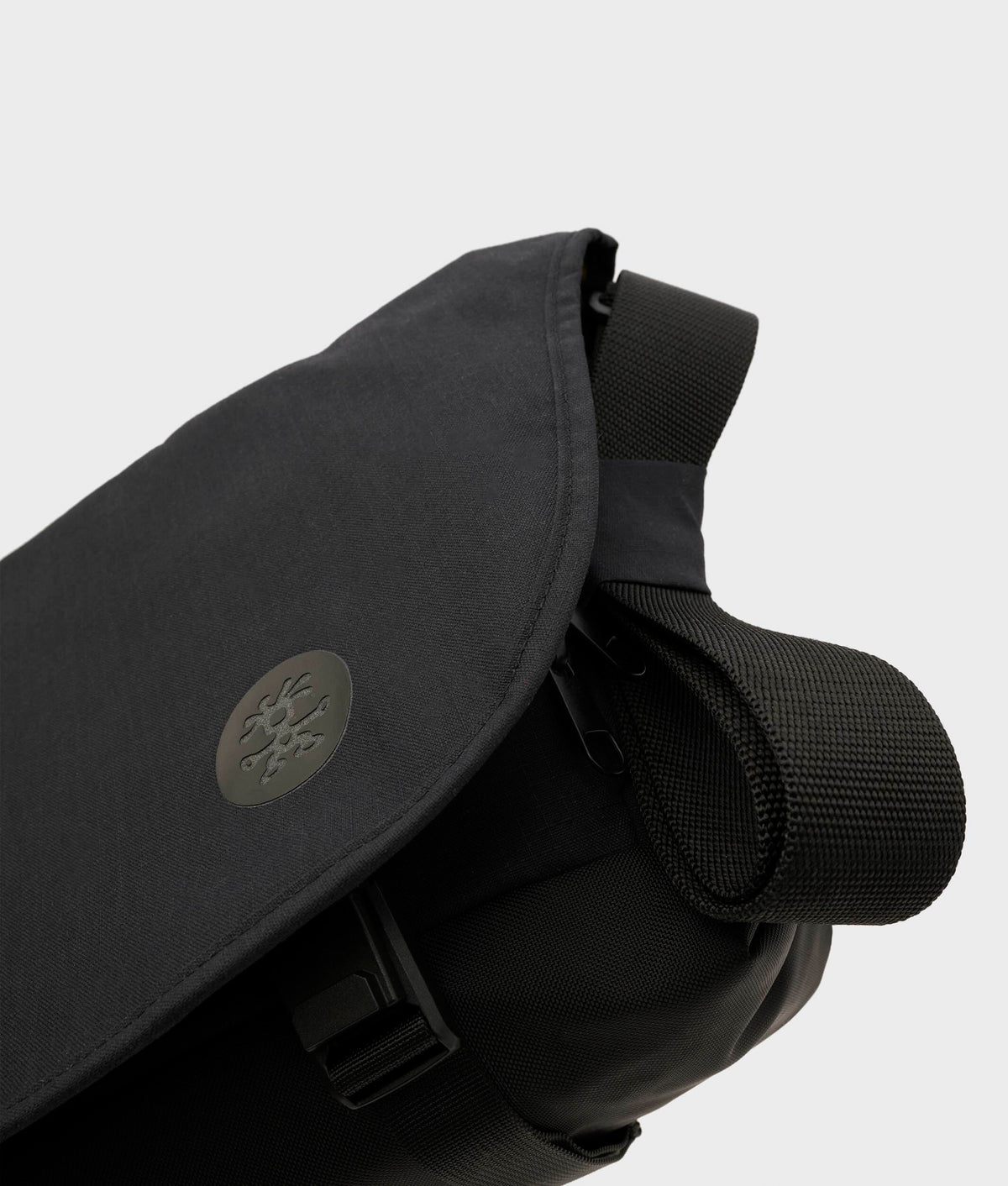 | Colour: Black