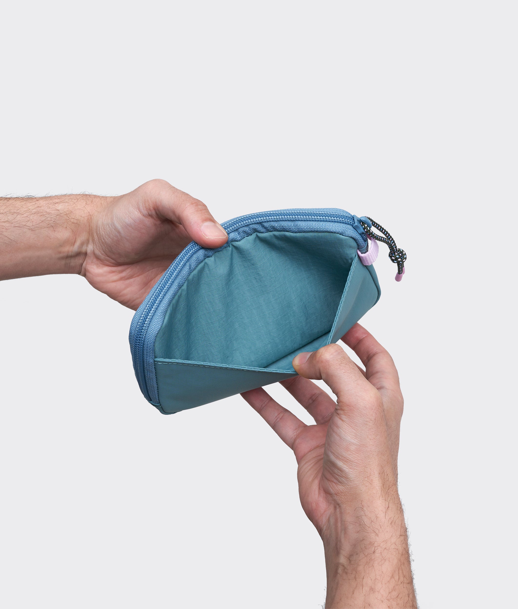 Crumpler pouch online