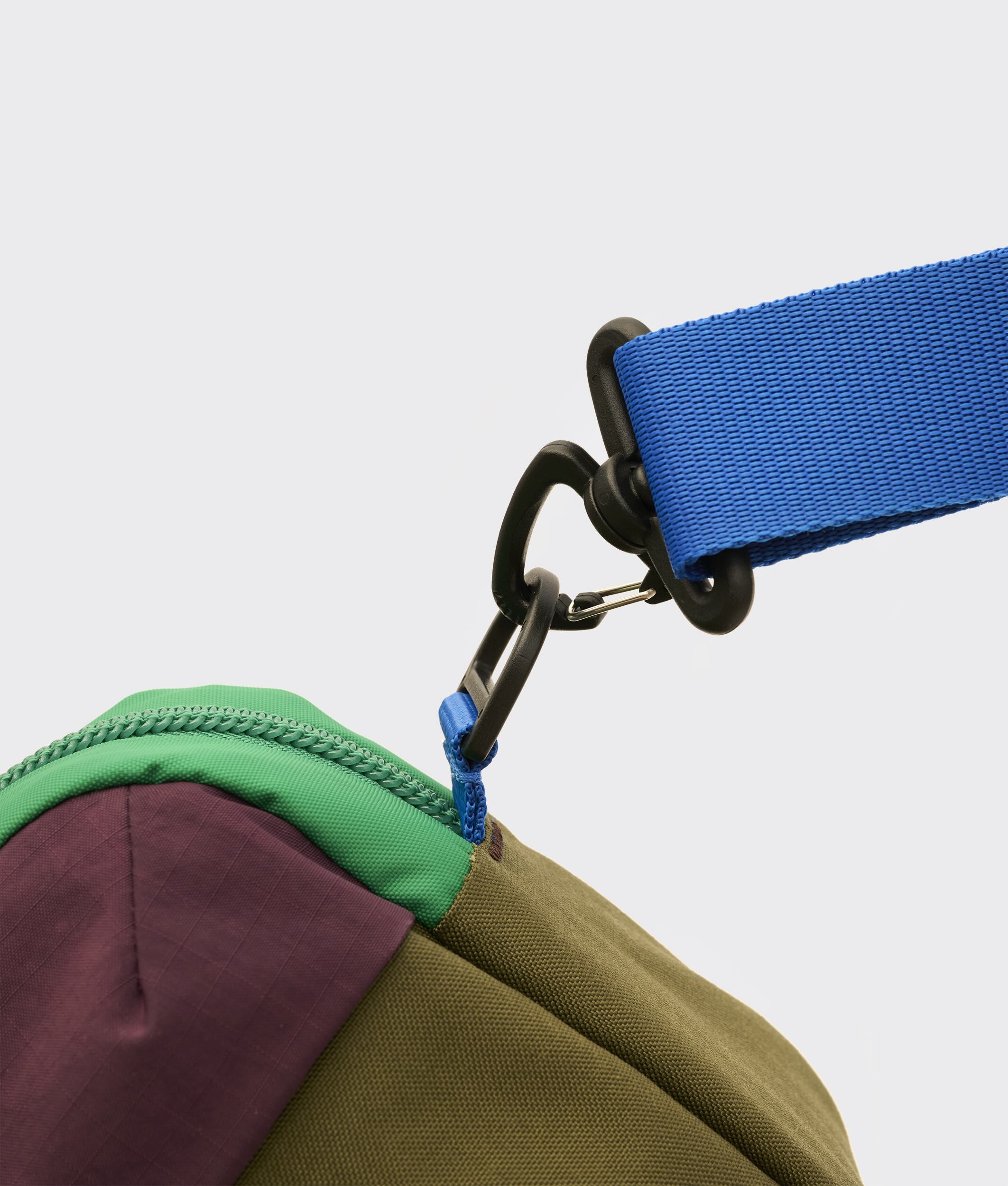 Goose (Large) - Crossbody Bag - Crumpler Australia