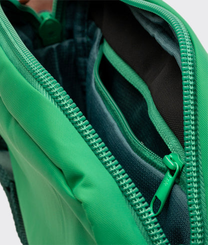 | Colour: Astroturf
