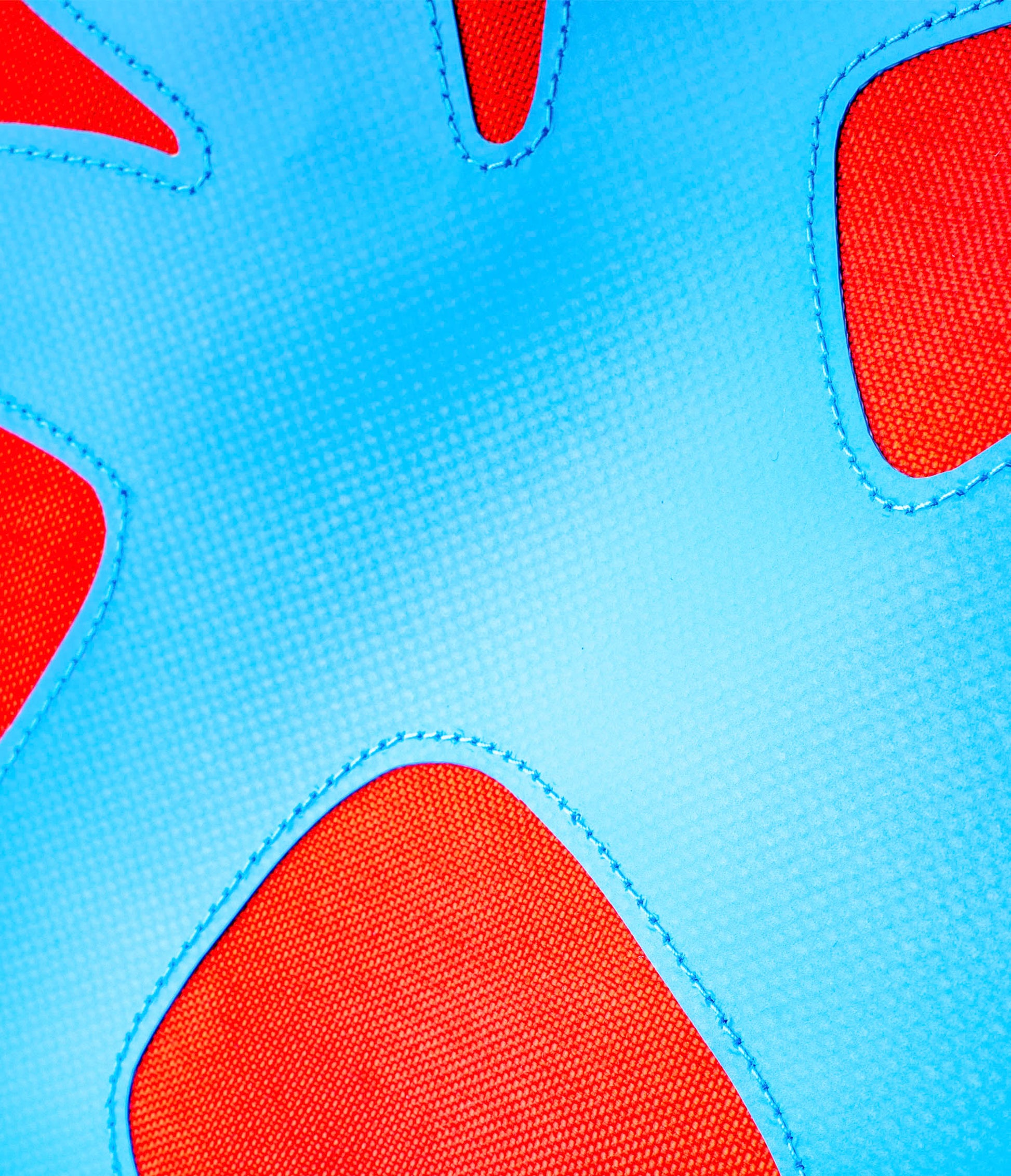 | Colour: Riot Red/Fitzroy Blue