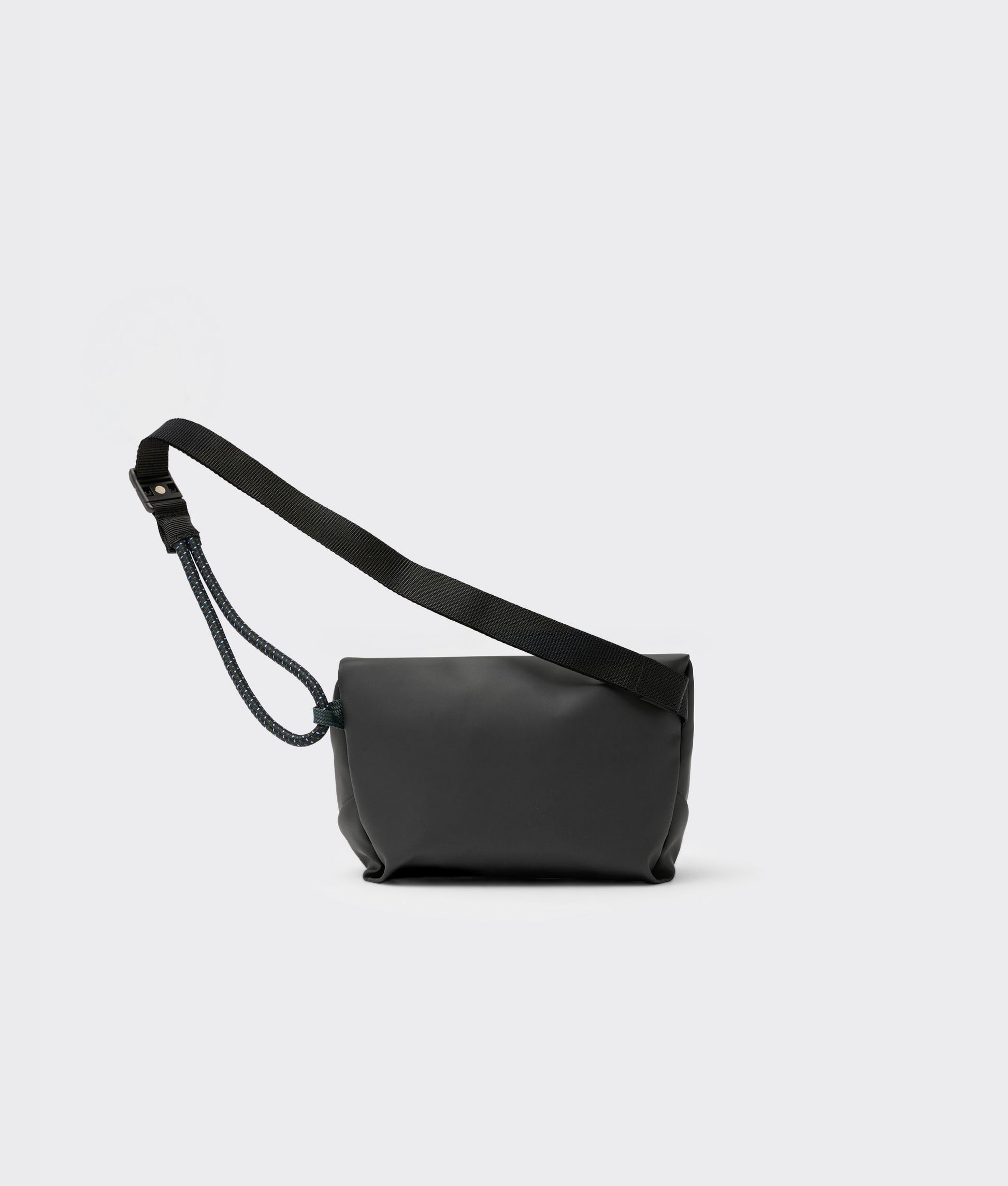 | Colour: Black