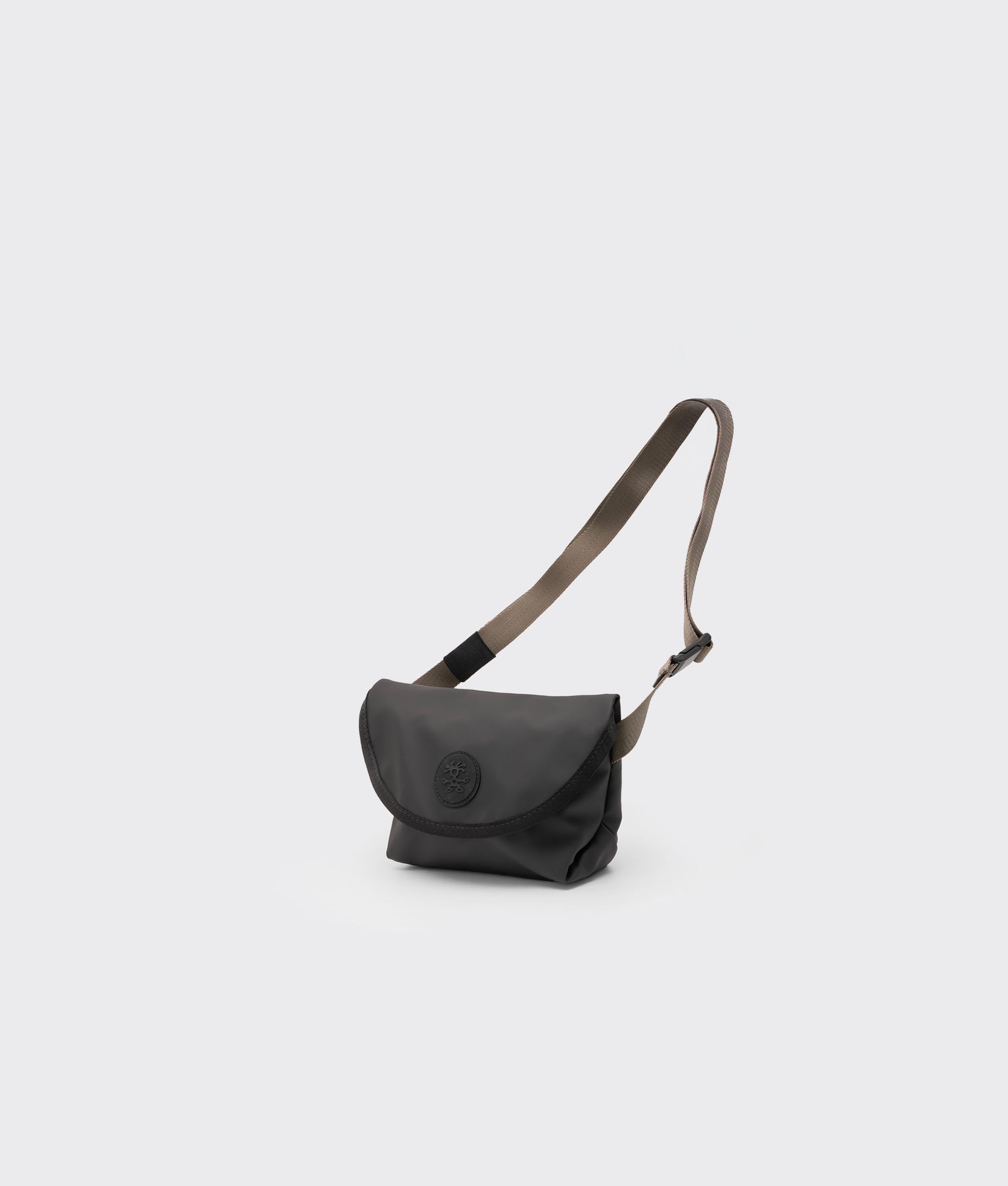 | Colour: Black