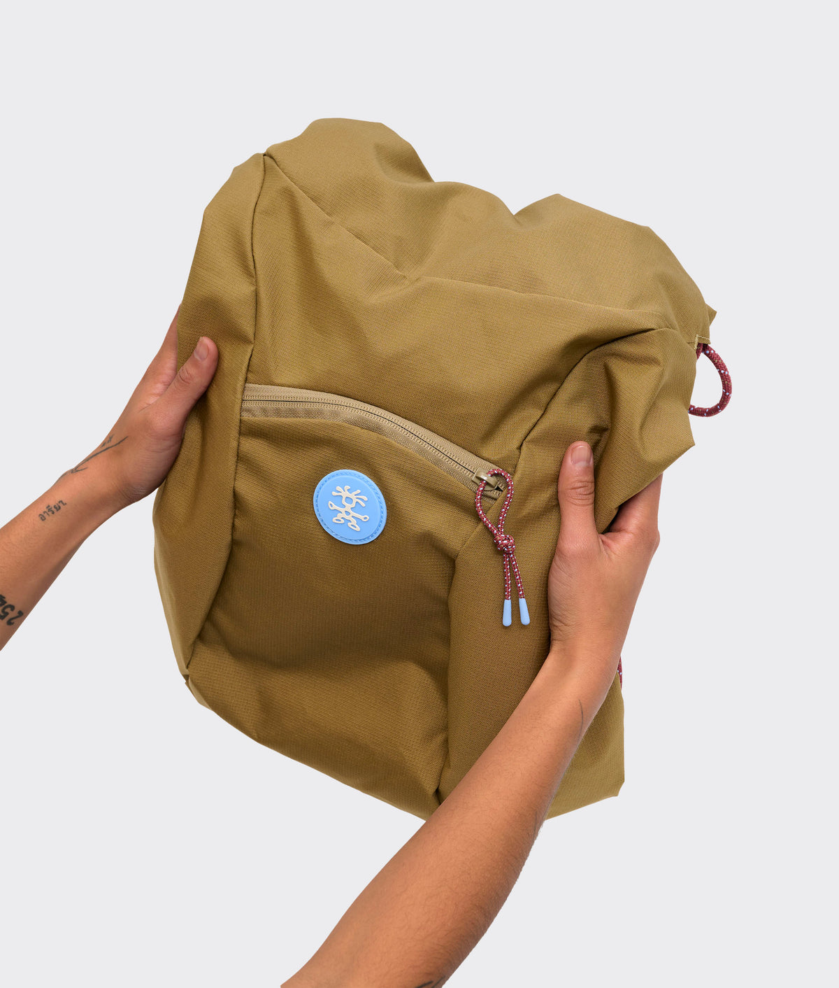 | Colour: Olive