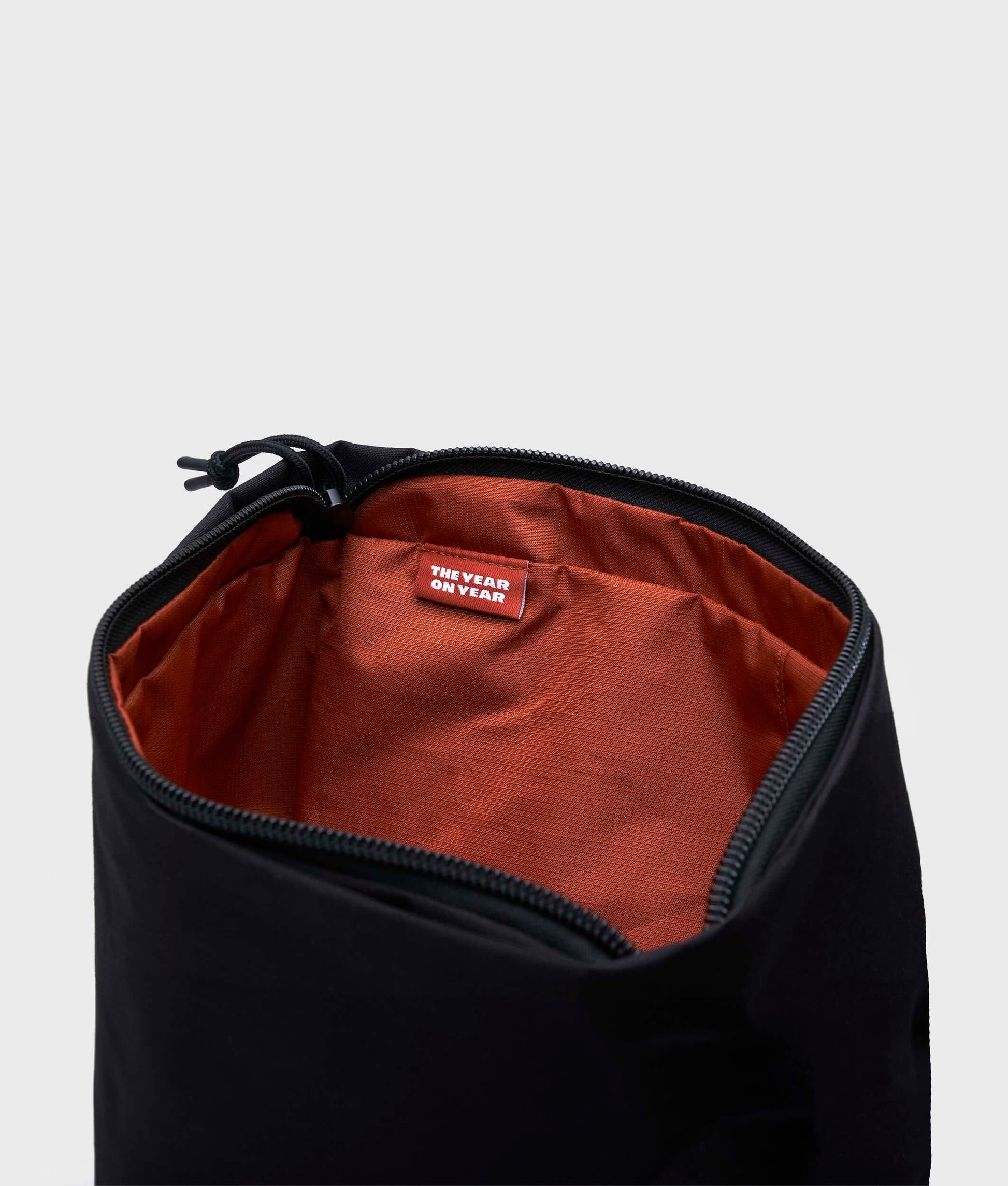 | Colour: Black/Olive